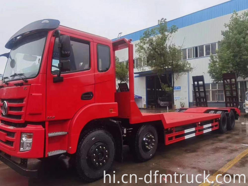 Dongfeng Flatbed Transport Vehicle